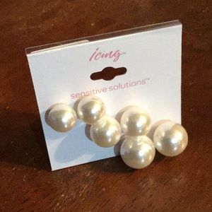 3 Pairs - Icing Pearl Earring Studs
